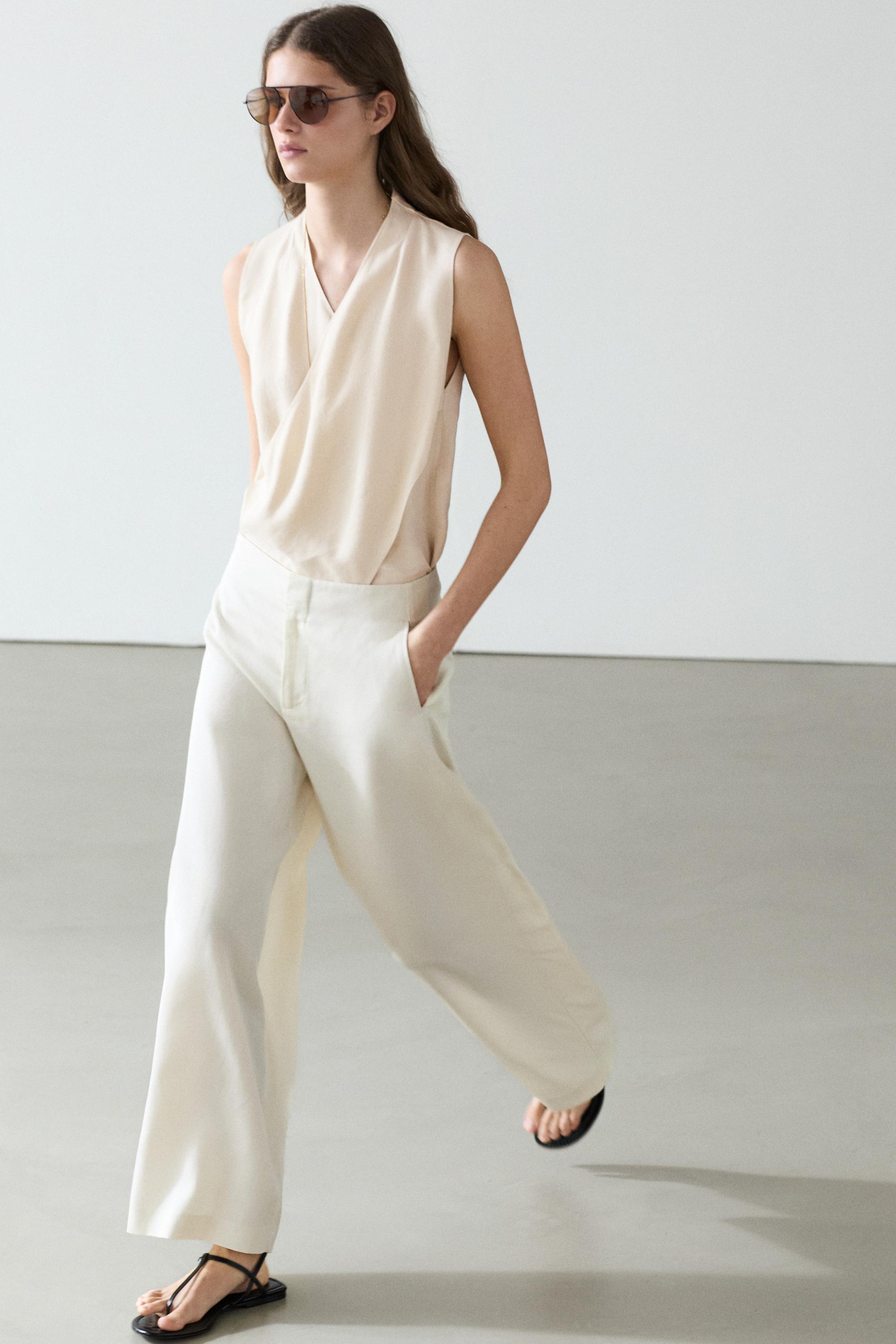 Flowing barrel fit trousers